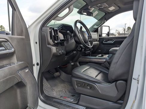 Used 2024 Chevrolet Silverado 2500 LTZ w/ LTZ Plus Package image 46