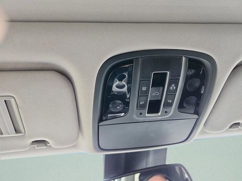 Used 2017 Kia Sorento EX w/ EX Advanced Touring Package image 15