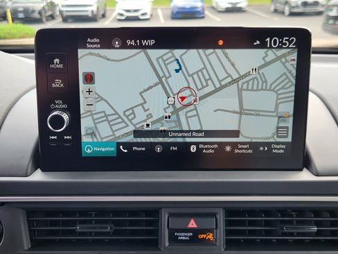Used 2025 Honda Pilot Touring image 12