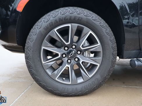 Used 2023 Chevrolet Tahoe Z71 AWD/4WD image 10