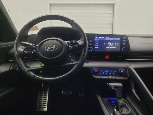 Used 2025 Hyundai Elantra Sport FWD image 22