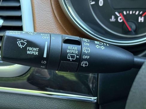 Used 2013 Jeep Grand Cherokee Overland Summit AWD/4WD image 23
