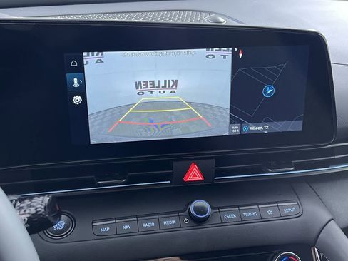 Used 2025 Hyundai Elantra SEL image 19