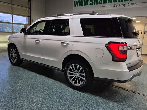 Used 2018 Ford Expedition Limited w/ Equipment Group 301A AWD/4WD image 9