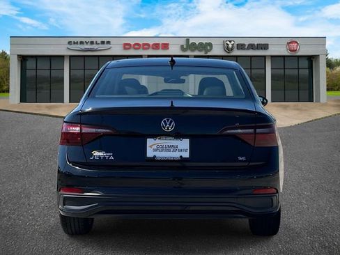 Used 2024 Volkswagen Jetta SE FWD image 5