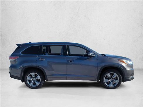 Used 2015 Toyota Highlander Limited image 4