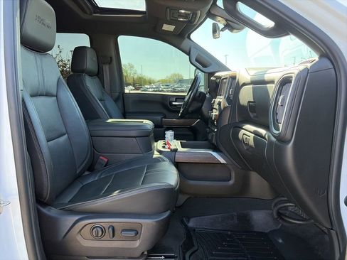 Used 2022 Chevrolet Silverado 2500 High Country w/ Z71 Off-Road Package image 40