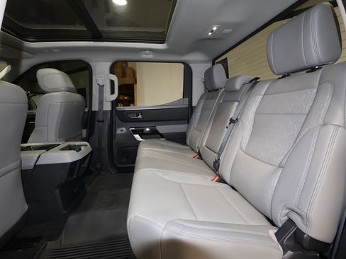 Used 2023 Toyota Tundra Limited image 23