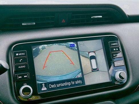 Used 2021 Nissan Kicks SR w/ Interior Electronics Package FWD image 15