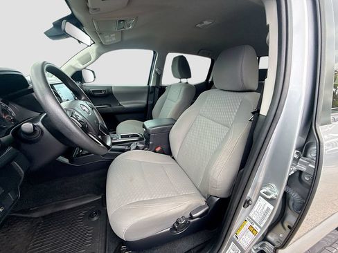 Used 2021 Toyota Tacoma SR AWD/4WD image 23