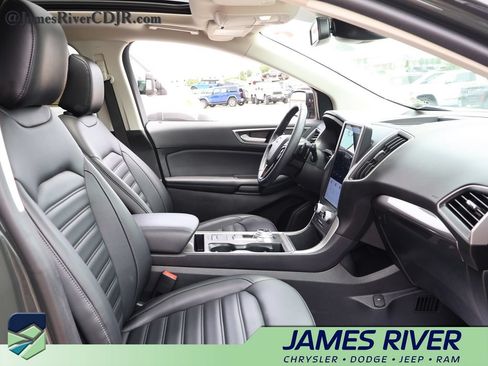 Used 2024 Ford Edge SEL w/ Convenience Package AWD/4WD image 8