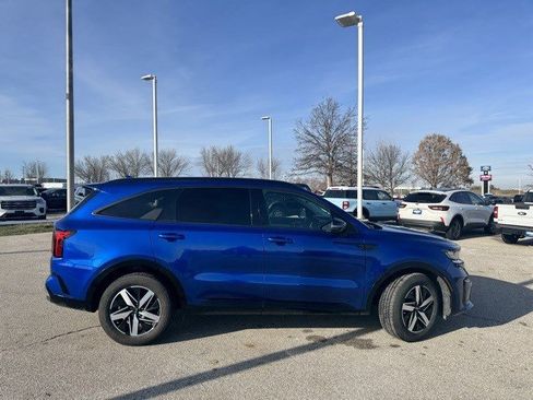 Used 2021 Kia Sorento S w/ Panoramic Sunroof Package image 9