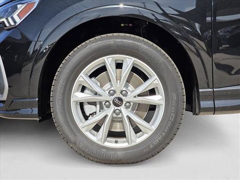 New 2025 Audi Q3 2.0T Premium w/ Convenience Package AWD/4WD image 9