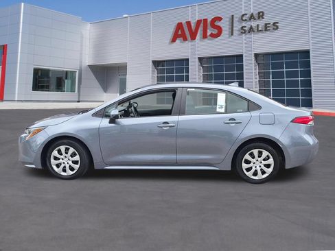 Used 2025 Toyota Corolla LE FWD image 10