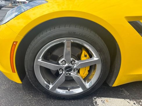 Used 2014 Chevrolet Corvette Stingray Convertible w/ 2LT Preferred Equipment Group RWD image 9