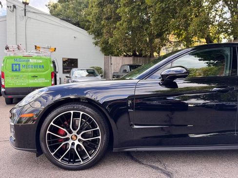Used 2023 Porsche Panamera 4 Platinum Edition AWD/4WD image 10