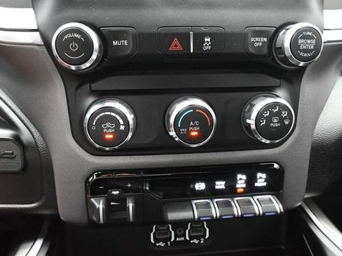 Used 2022 RAM 2500 Big Horn w/ Night Edition AWD/4WD image 44
