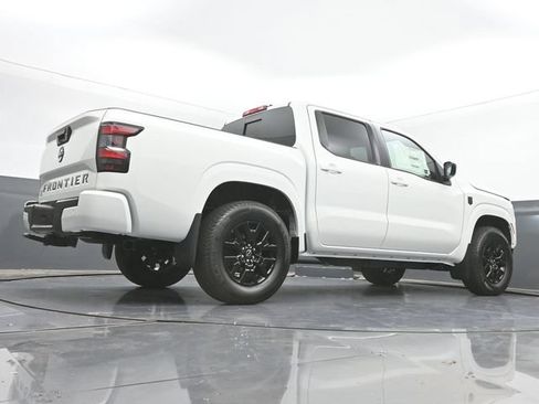 New 2026 Nissan Frontier SV w/ Tow Package RWD image 43