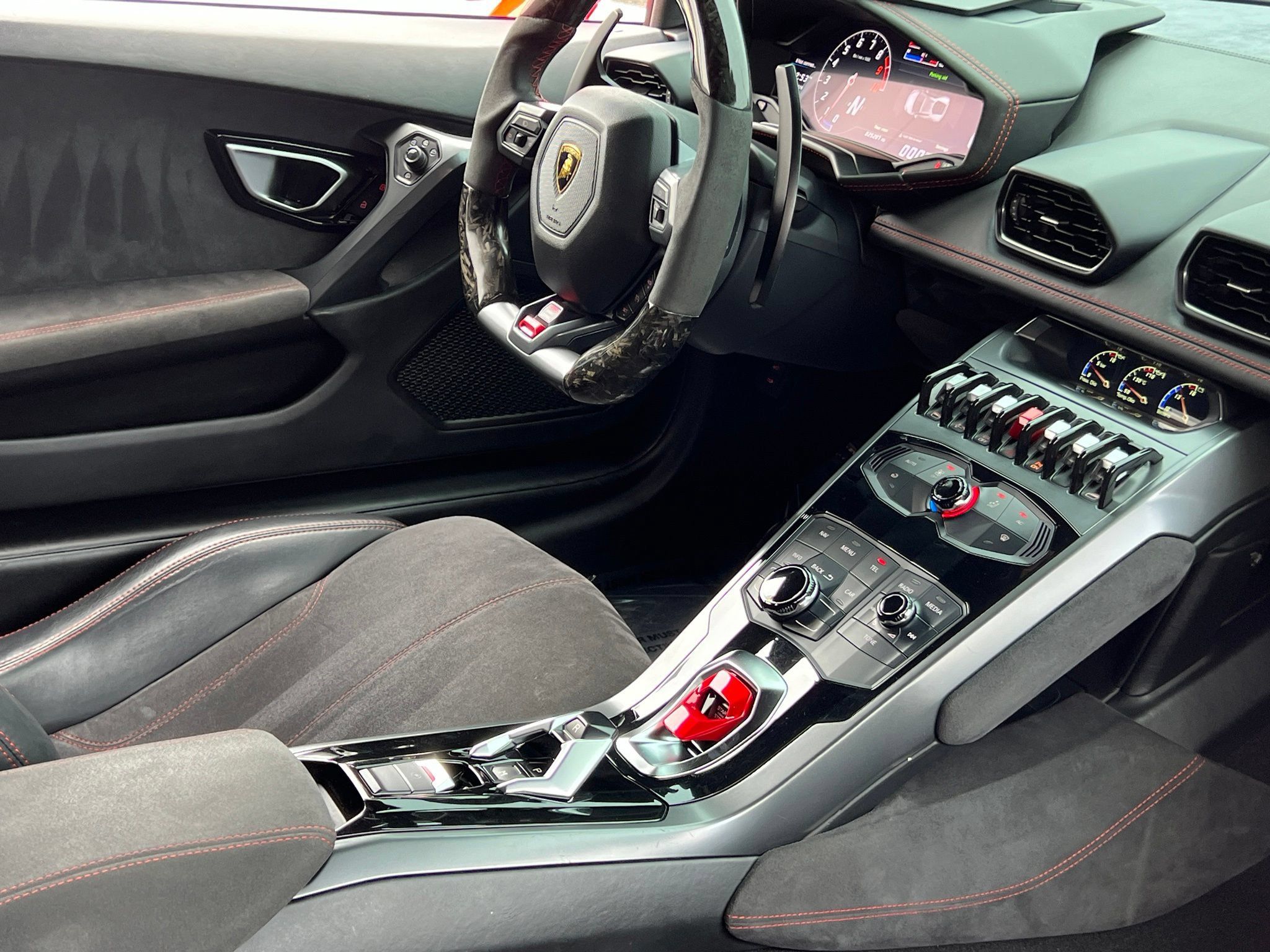 Used 2016 Lamborghini Huracan LP 580-2 RWD image 13