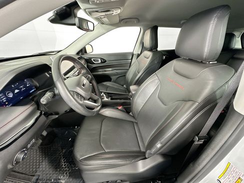 Used 2022 Jeep Compass Trailhawk w/ Trailhawk Elite Group image 21