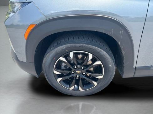 Used 2021 Chevrolet TrailBlazer LT w/ Premium Seating Package FWD image 36