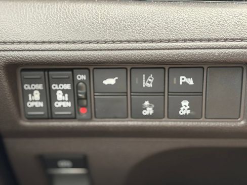 Used 2019 Honda Odyssey Elite image 35