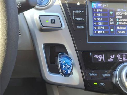 Used 2014 Toyota Prius V Three FWD image 21