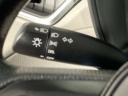 Used 2024 Toyota Corolla Cross L AWD/4WD image 17