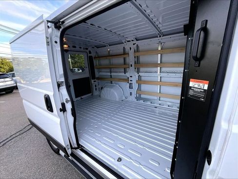 Used 2025 RAM ProMaster 2500 w/ U-Haul Equipment Group FWD image 16