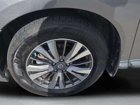 Used 2018 Nissan Pathfinder S FWD image 23