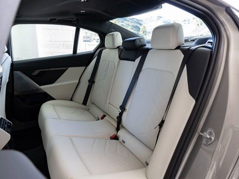 New 2026 BMW 530i w/ Convenience Package image 22