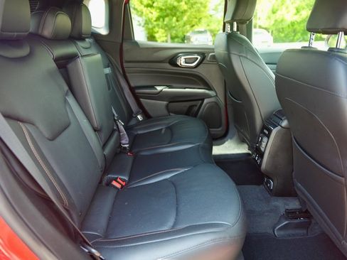 Used 2022 Jeep Compass Limited w/ (RED) Package image 10