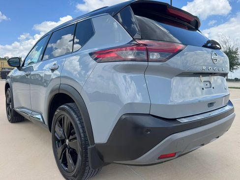 Used 2021 Nissan Rogue SL FWD image 13