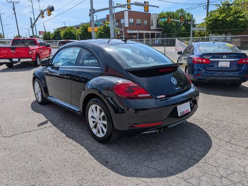 Used 2019 Volkswagen Beetle 2.0T SE FWD image 8