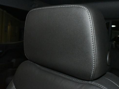 Used 2021 Chevrolet Silverado 1500 LT Trail Boss w/ Convenience Package II image 9