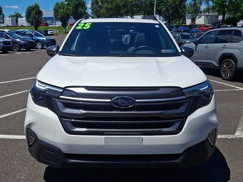 Certified 2025 Subaru Forester Premium AWD/4WD image 2