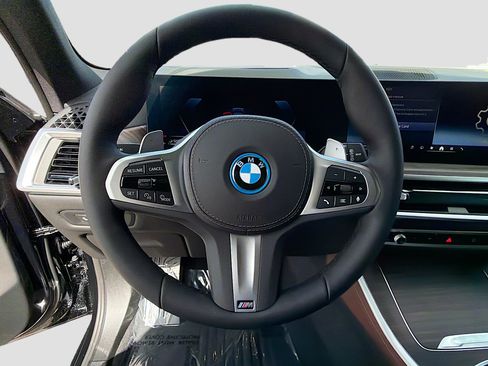New 2026 BMW X5 xDrive50e w/ Executive Package image 40
