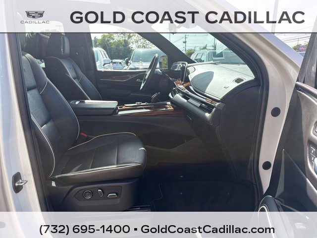 Used 2021 Cadillac Escalade Premium Luxury w/ Driver Assist Tech Package AWD/4WD image 7