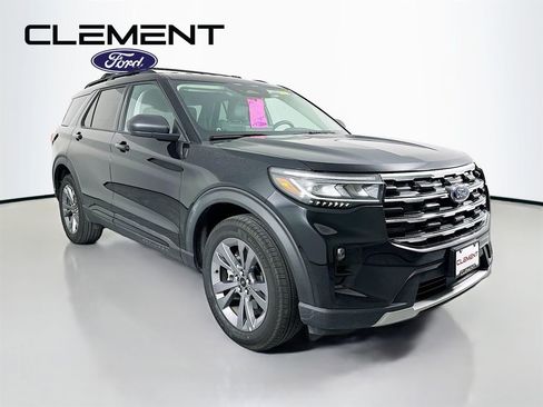 New 2026 Ford Explorer Active w/ Active Comfort Package AWD/4WD image 3