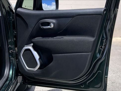 Used 2021 Jeep Renegade Sport FWD image 28