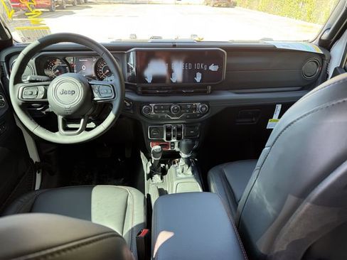 New 2026 Jeep Wrangler Unlimited Rubicon AWD/4WD image 18