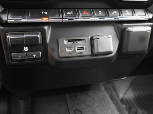Used 2020 Chevrolet Silverado 2500 LT w/ All Star Edition AWD/4WD image 49