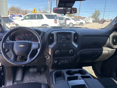 Used 2022 Chevrolet Silverado 1500 Custom image 13
