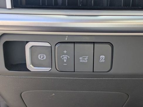 Used 2025 Hyundai Santa Fe SEL FWD image 16