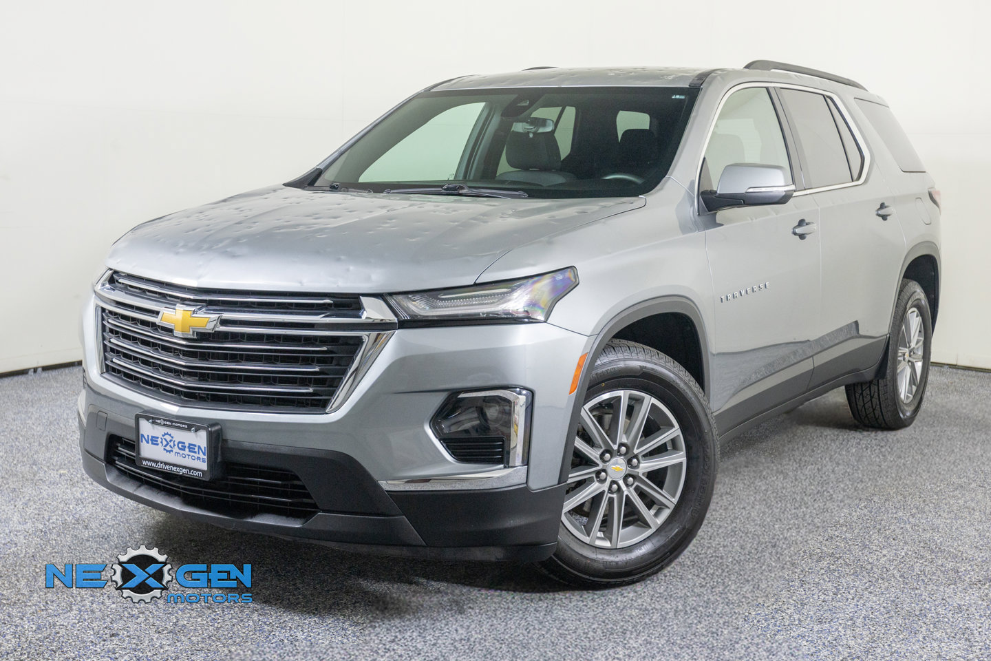 Used 2023 Chevrolet Traverse LT w/ LPO, Floor Liner Package AWD/4WD image 4