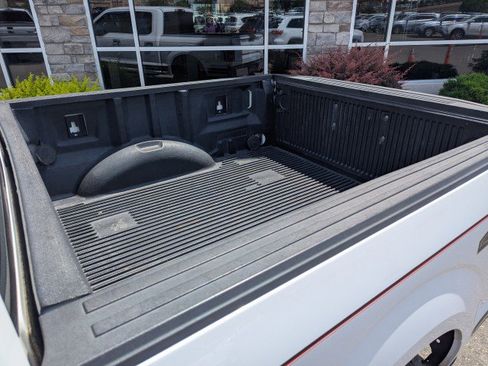 Used 2016 Ford F150 XLT AWD/4WD image 22