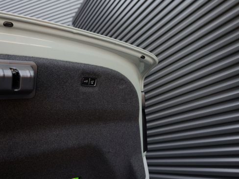 New 2025 Porsche Taycan GTS image 30