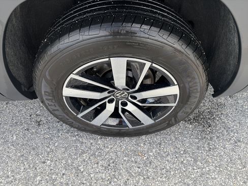 Used 2023 Volkswagen Atlas SE AWD/4WD image 13