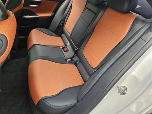 Used 2023 Mercedes-Benz C 300 Sedan image 17