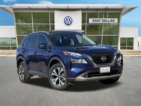 Used 2022 Nissan Rogue SV w/ SV Premium Package image 1